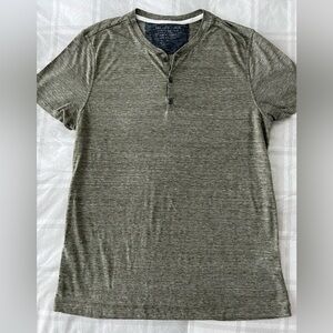 Banana Republic vintage Tee shirt size L made with Linen